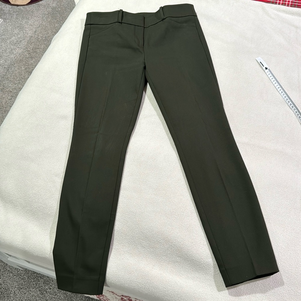 The Loft Marisa Skinny Sz 4 olive green like new